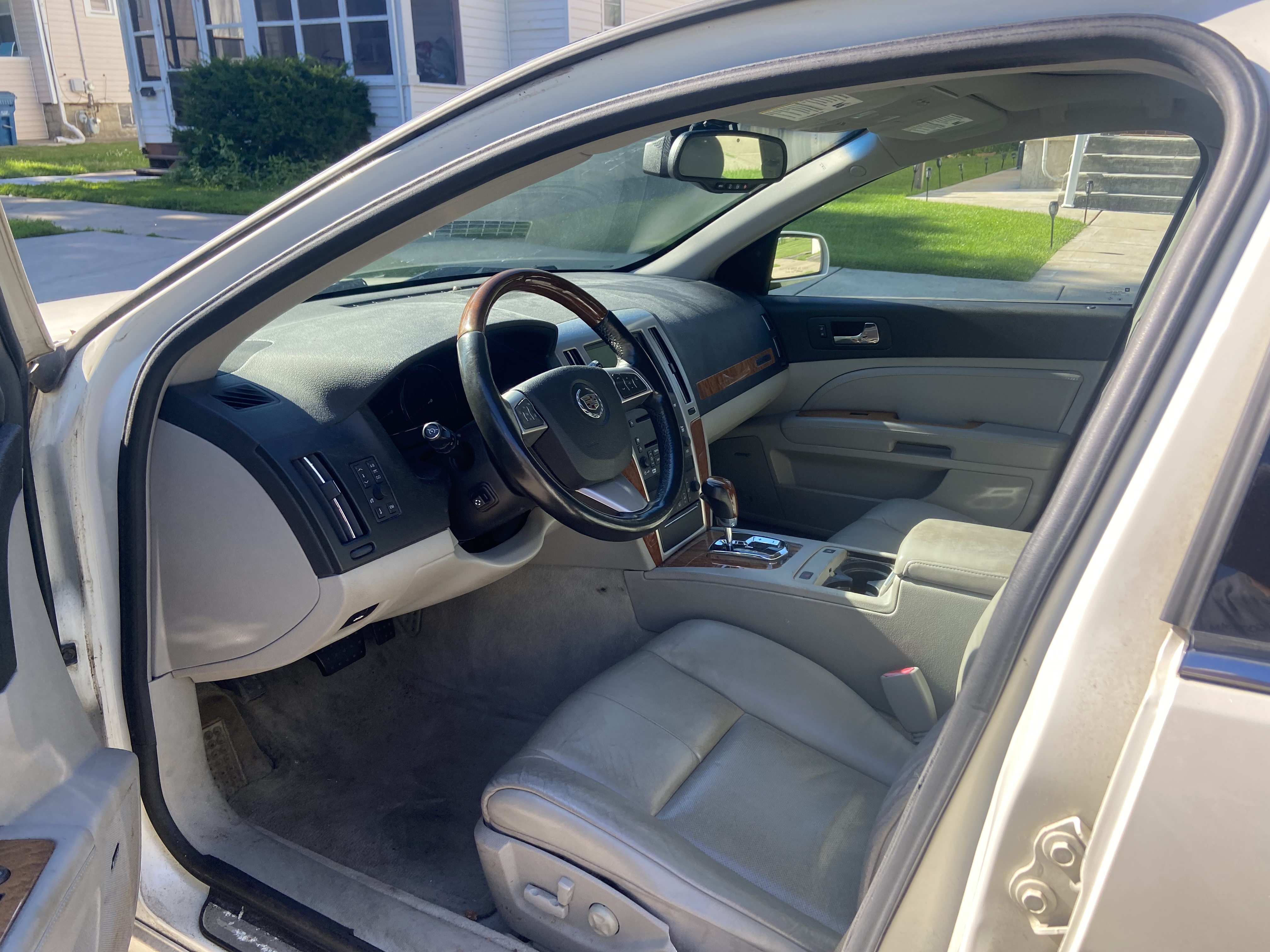 Used 2009 Cadillac STS V8 RWD image 8