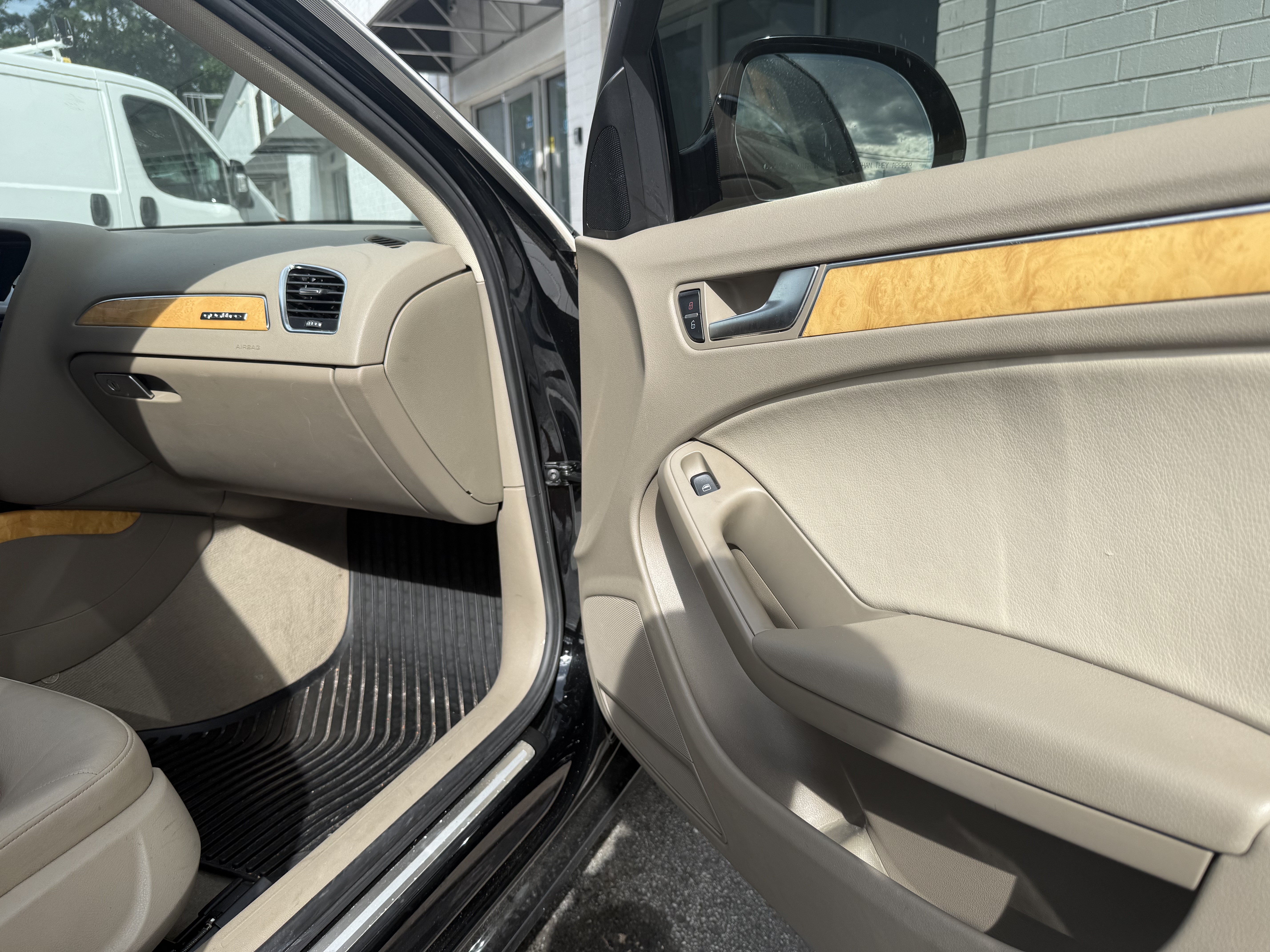 Used 2009 Audi A4 2.0T Premium Plus AWD/4WD image 5