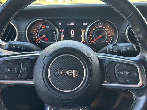 Used 2020 Jeep Wrangler Unlimited Sahara AWD/4WD image 20