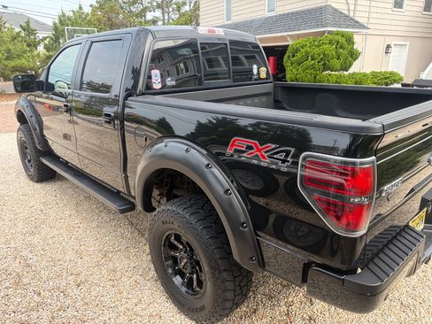 Used 2014 Ford F150 FX4 w/ Equipment Group 402A Luxury AWD/4WD image 14