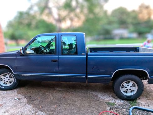 Used 1994 Chevrolet Silverado 1500 2WD Extended Cab image 2