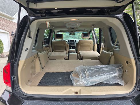 Used 2014 Nissan Armada Platinum w/ 2nd Row Captain Seat Package AWD/4WD image 11