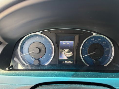 Used 2017 Toyota Camry LE w/ Moonroof Package image 12