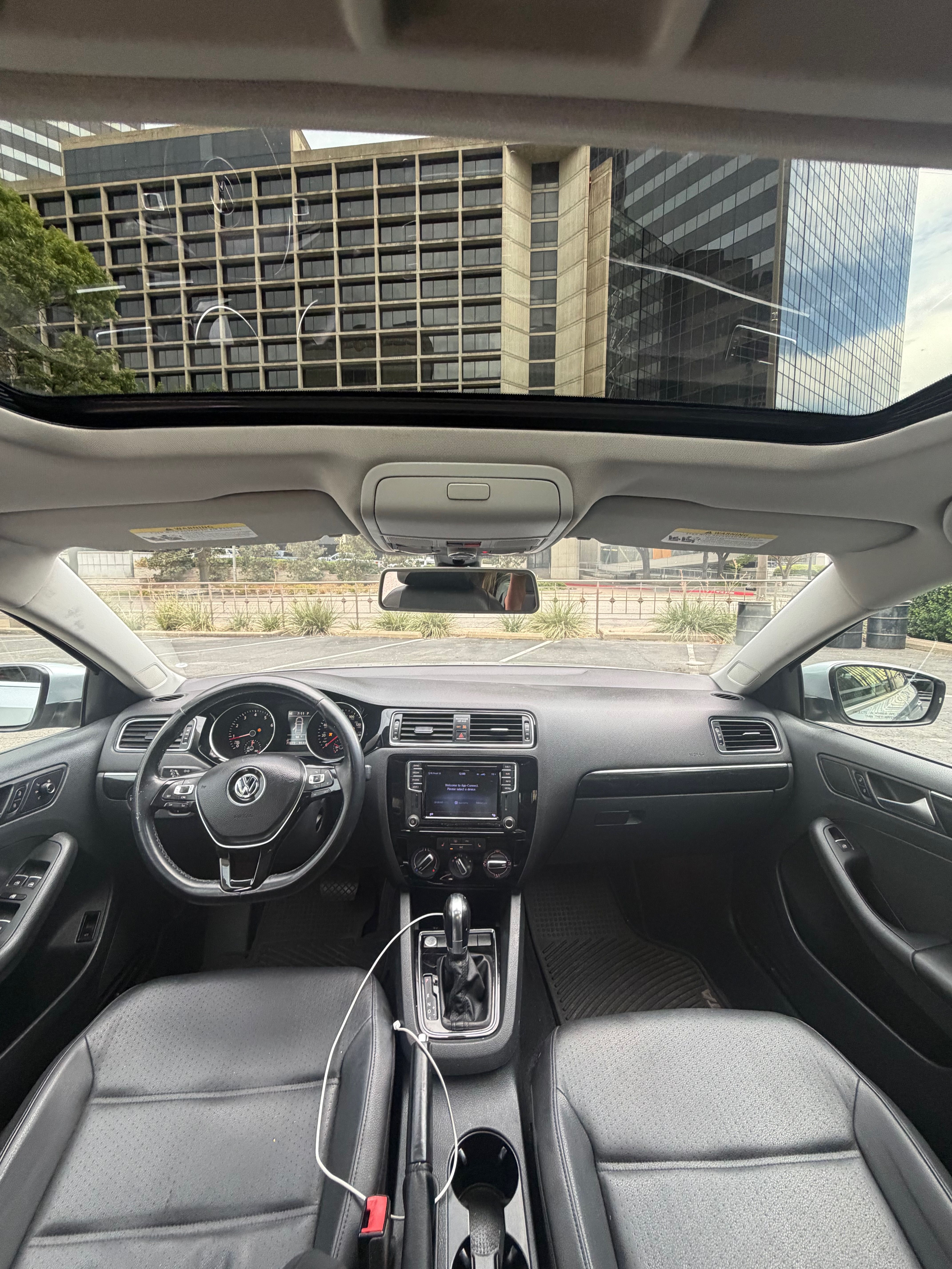 Used 2016 Volkswagen Jetta SEL w/ Lighting Package FWD image 10