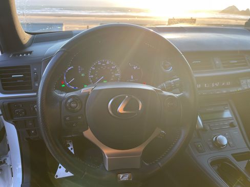 Used 2015 Lexus CT 200h w/ F Sport w/Nuluxe Interior FWD image 24