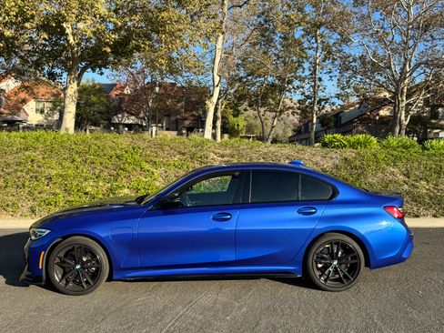 Used 2021 BMW 330e w/ M Sport Package image 2