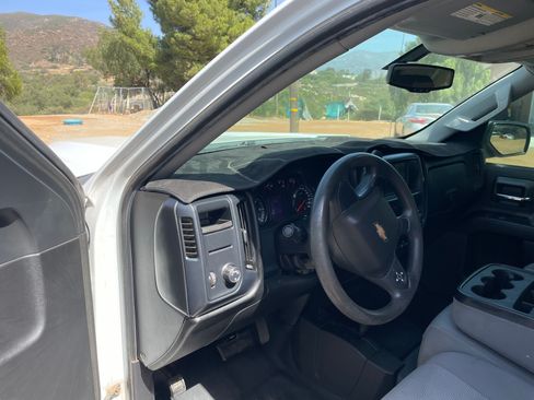 Used 2018 Chevrolet Silverado 1500 W/T w/ WT Convenience Package AWD/4WD image 12