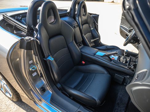 Used 2004 Honda S2000 image 17