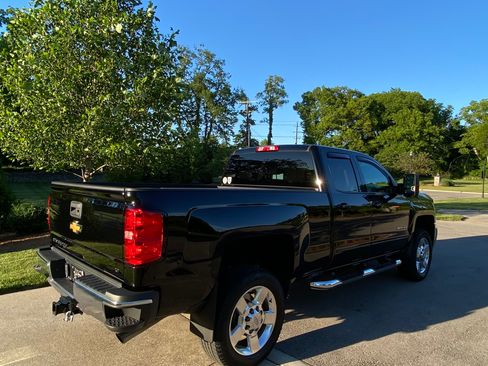 Used 2019 Chevrolet Silverado 2500 LT w/ All Star Edition AWD/4WD image 8