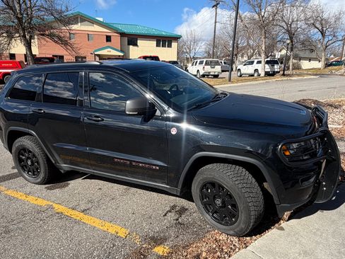 Used 2020 Jeep Grand Cherokee Trailhawk w/ Trailhawk Luxury Group image 2