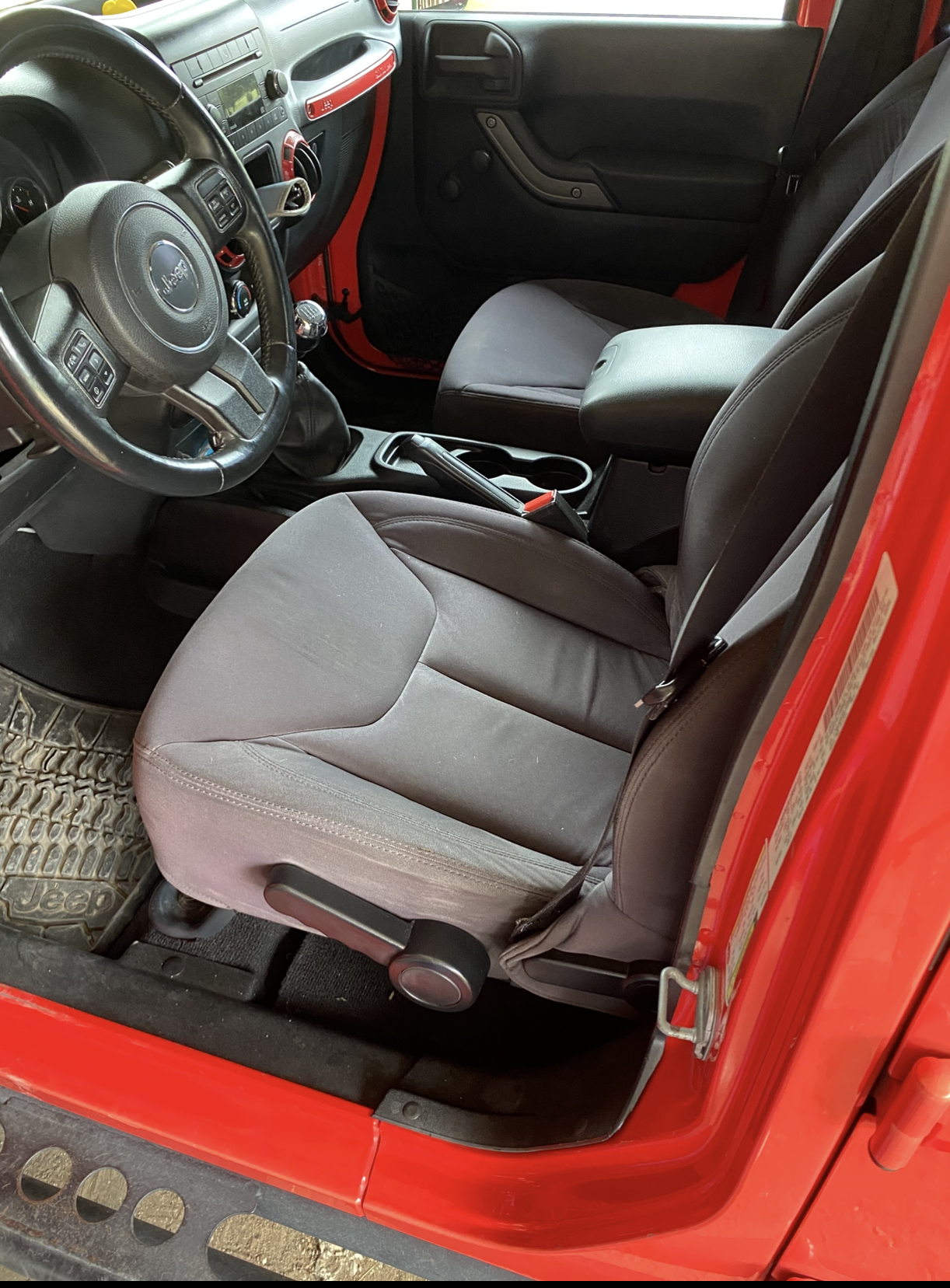 Used 2013 Jeep Wrangler Unlimited Sport w/ Connectivity Group AWD/4WD image 8