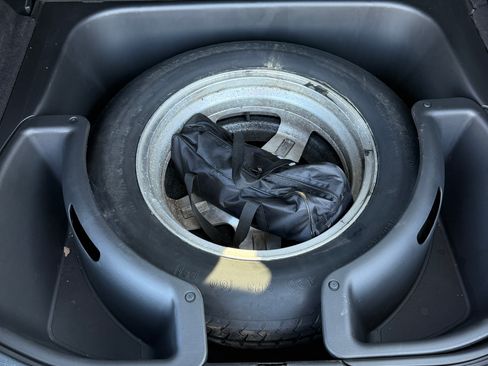 Used 2018 Jeep Grand Cherokee Limited image 12