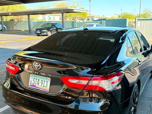 Used 2020 Toyota Camry LE FWD image 4