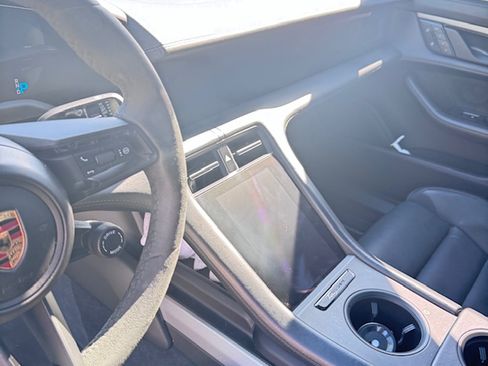 Used 2023 Porsche Taycan GTS image 11