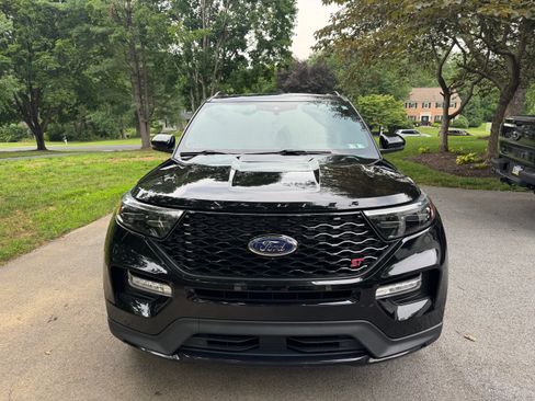 Used 2021 Ford Explorer ST w/ Equipment Group 401A AWD/4WD image 2