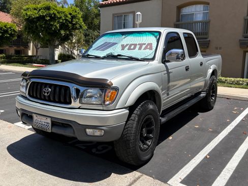 Used 2001 Toyota Tacoma 4x4 Double Cab image 1