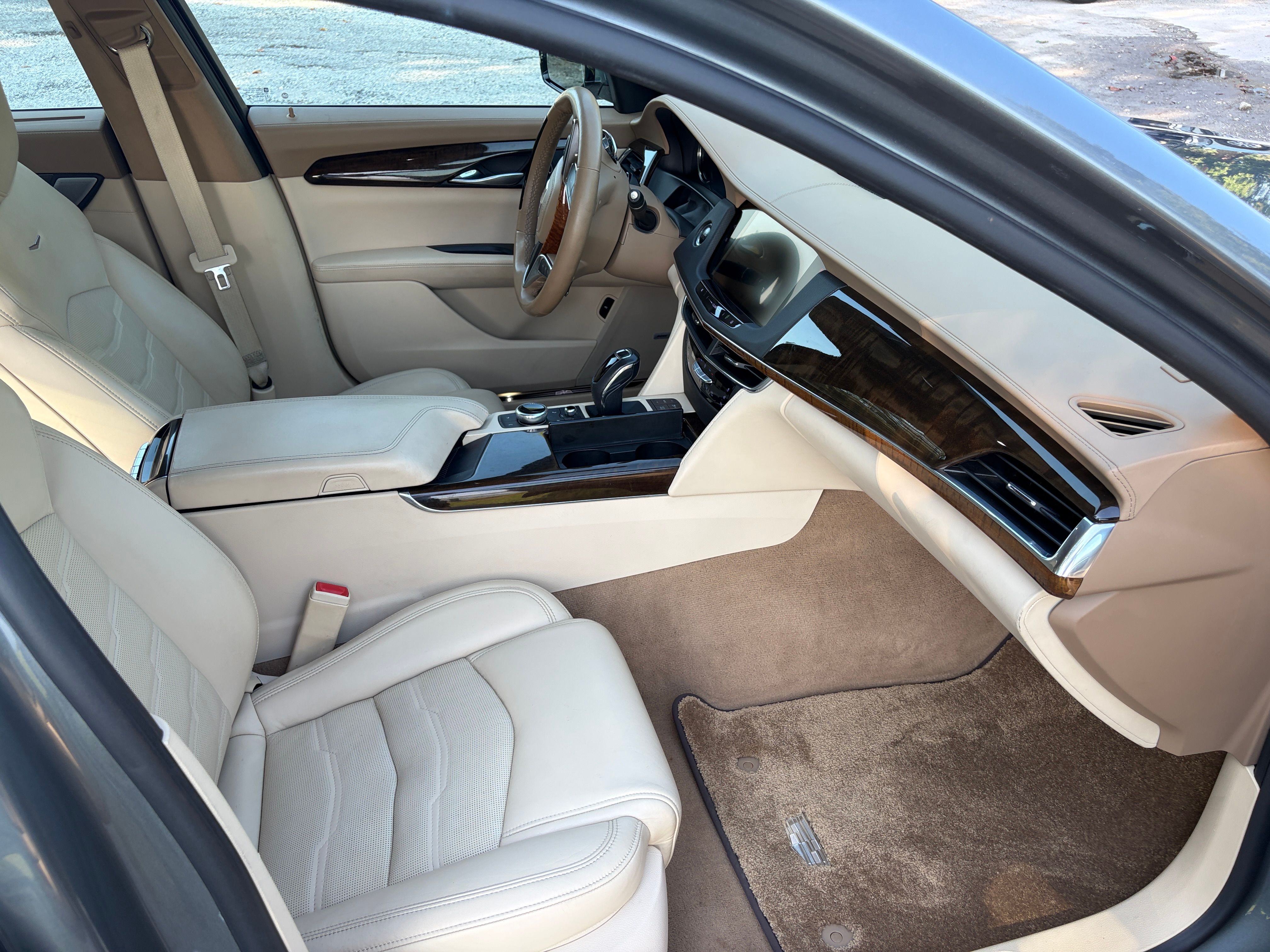 Used 2019 Cadillac CT6 Platinum w/ LPO, Exterior Accent Package AWD/4WD image 14
