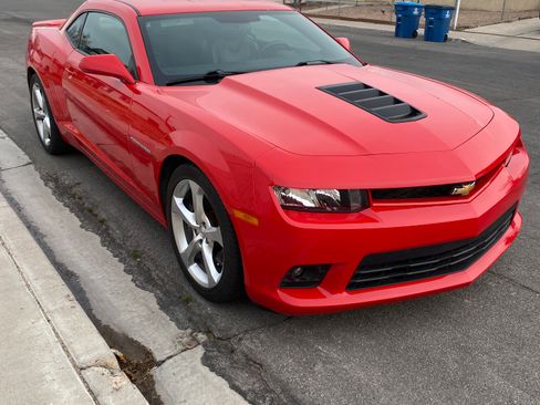 Used 2015 Chevrolet Camaro SS image 2