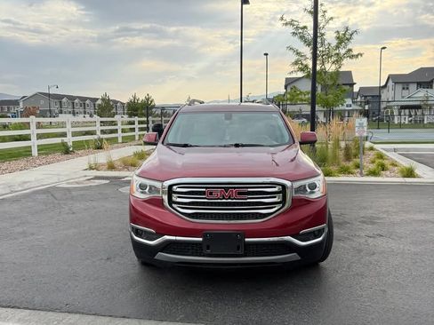 Used 2019 GMC Acadia SLT w/ LPO, Floor Liner Package image 2