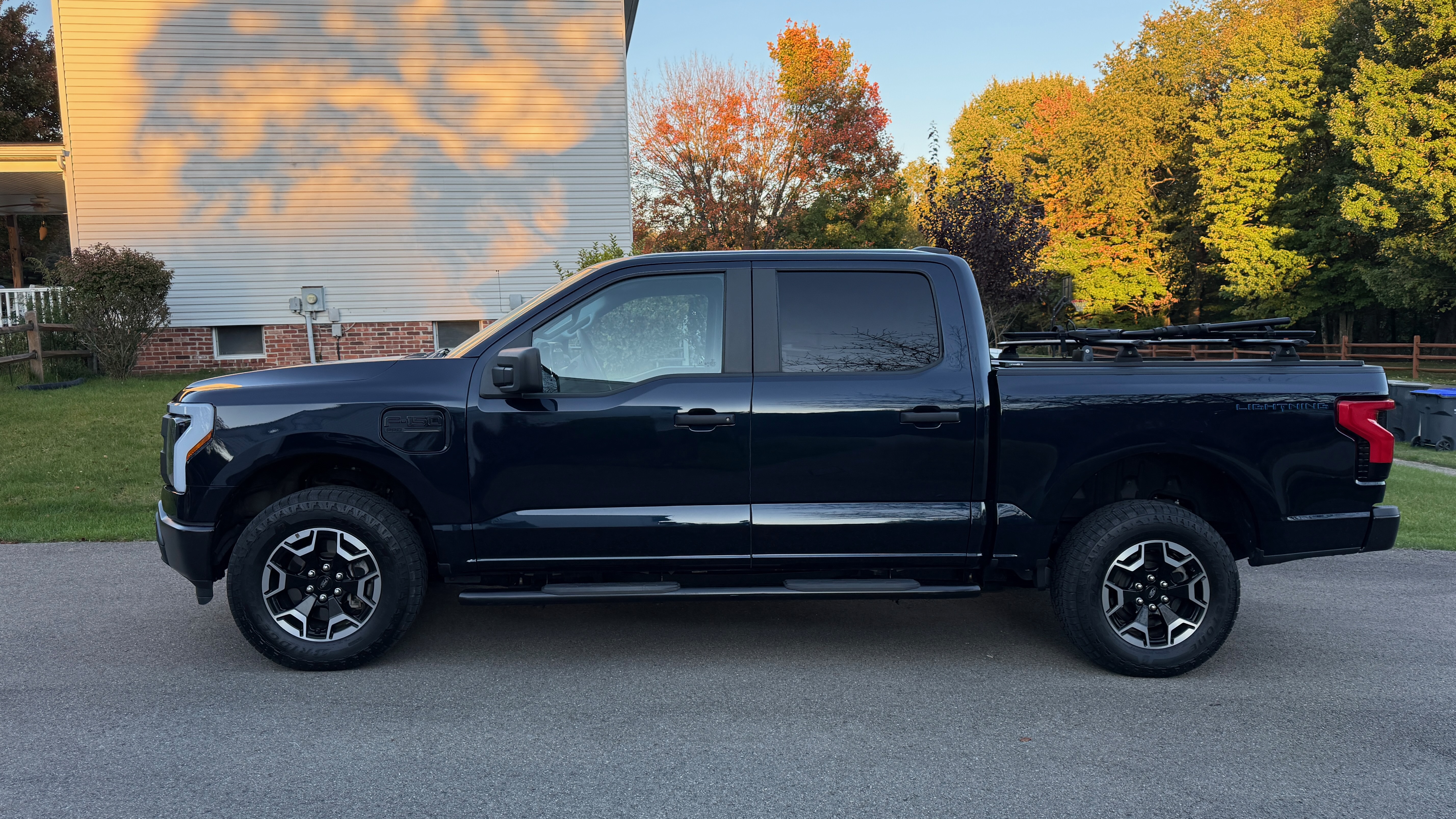Used 2023 Ford F150 Lightning Pro AWD/4WD image 2