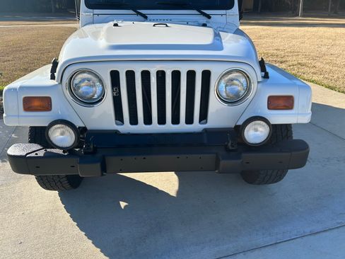 Used 1998 Jeep Wrangler Sahara image 5