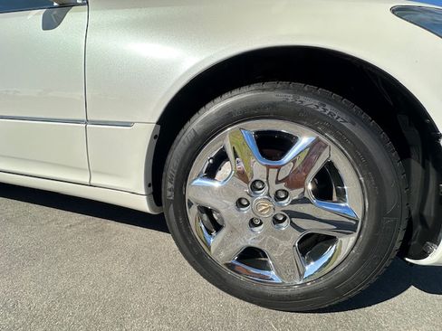 Used 2004 Lexus LS 430 image 19