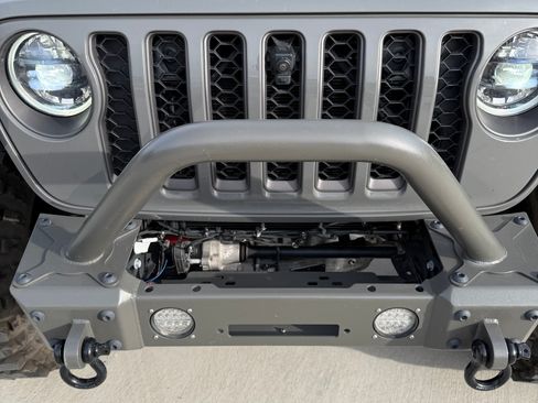 Used 2023 Jeep Gladiator Rubicon w/ LED Lighting Group AWD/4WD image 16