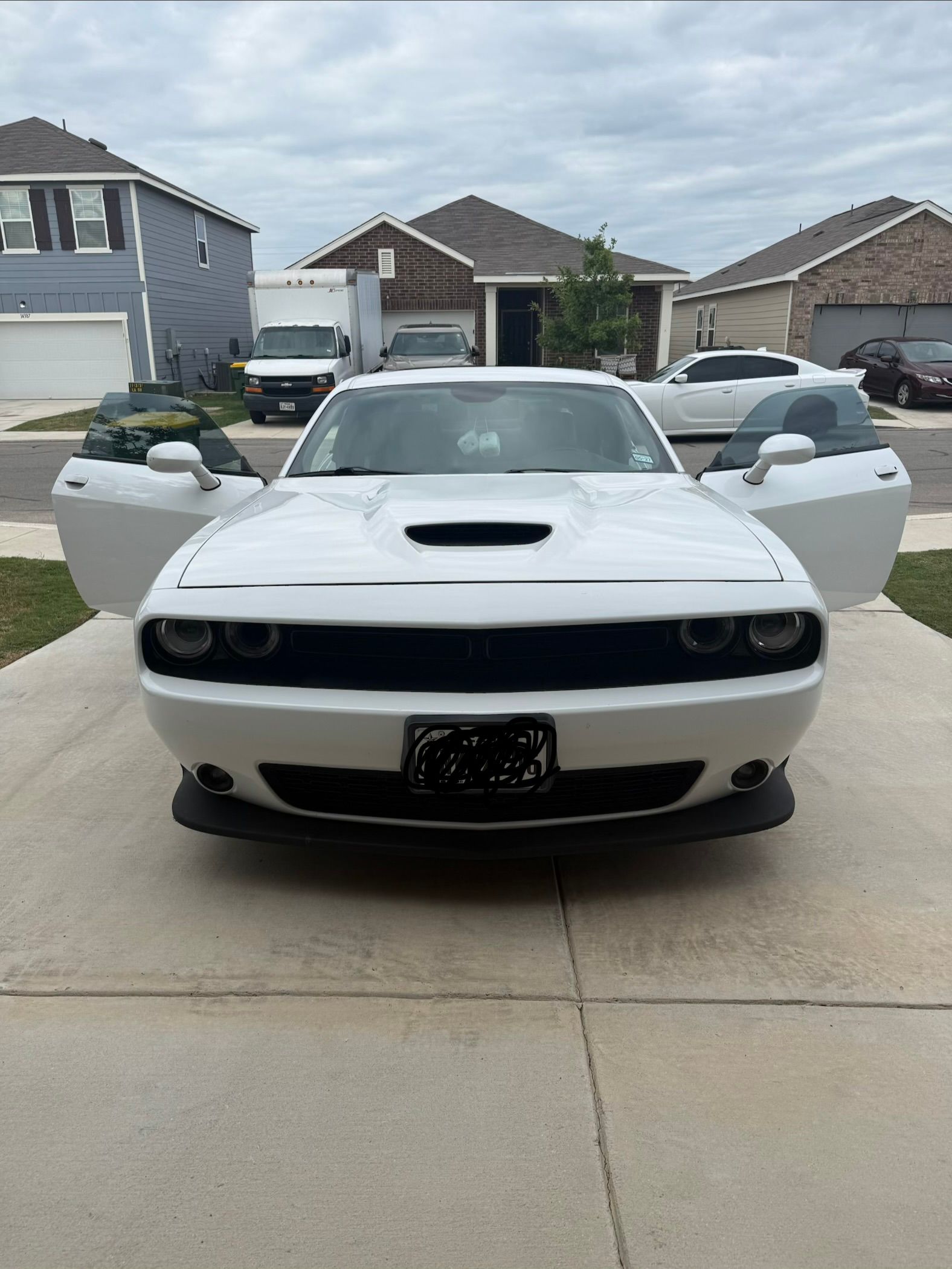 Used 2015 Dodge Challenger SRT w/ Technology Group RWD image 18