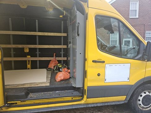 Used 2018 Ford Transit 250 High Roof image 10