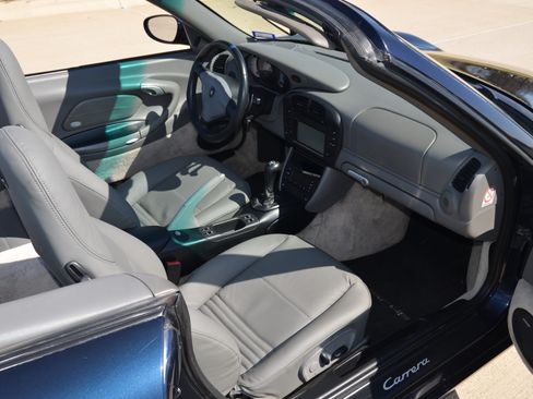 Used 2004 Porsche 911 Carrera 4 image 22