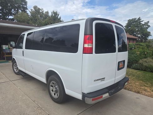 Used 2014 Chevrolet Express 1500 LT w/ LT Preferred Equipment Group image 4