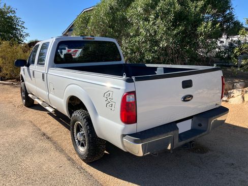 Used 2010 Ford F250 XL image 2