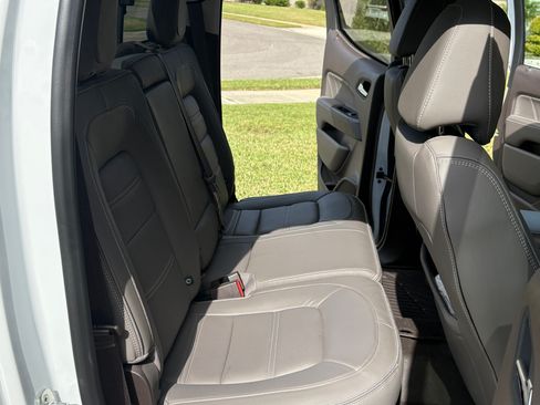 Used 2022 GMC Canyon Denali image 14