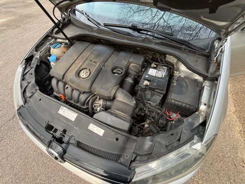 Used 2013 Volkswagen Jetta SE image 16