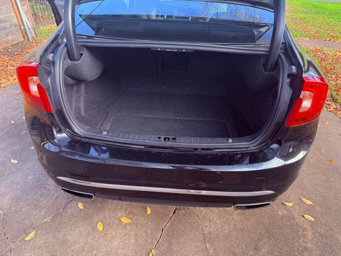 Used 2017 Volvo S60 T5 Inscription Platinum image 11