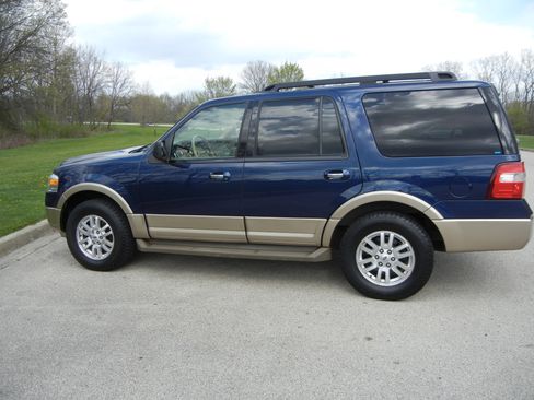 Used 2011 Ford Expedition XLT w/ 203A Rapid Spec Order Code image 1