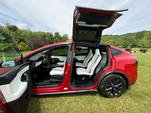 Used 2023 Tesla Model X AWD/4WD image 22