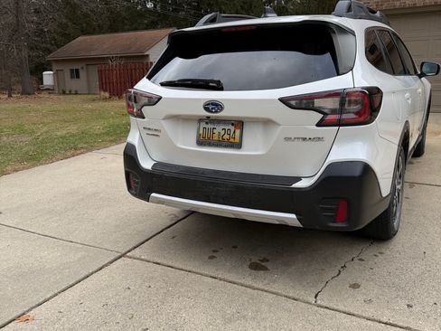 Used 2021 Subaru Outback Limited image 5