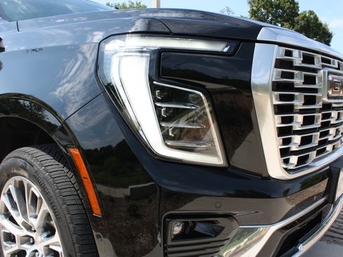 Used 2025 GMC Yukon Denali w/ Denali Reserve Package AWD/4WD image 8