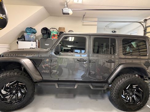 Used 2022 Jeep Wrangler Unlimited Rubicon w/ Trailer Tow Package image 6