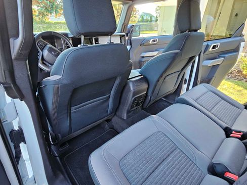 Used 2023 Ford Bronco Outer Banks image 12