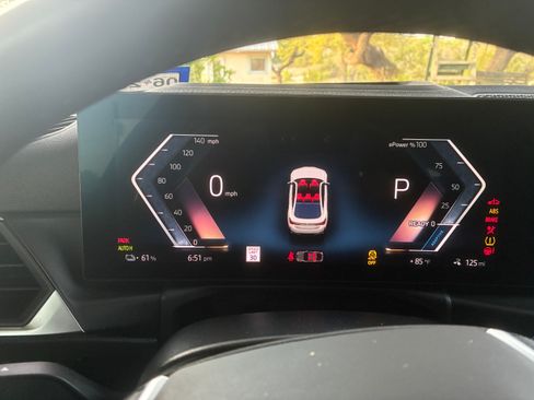 Used 2023 BMW i4 eDrive35 image 10