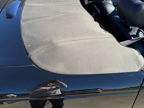 Used 2005 Ford Thunderbird Deluxe image 10