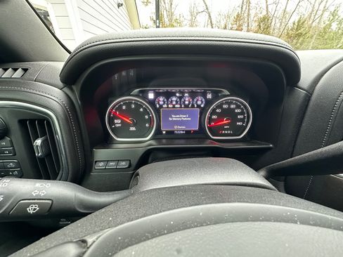 Used 2020 Chevrolet Silverado 1500 High Country w/ Technology Package image 5