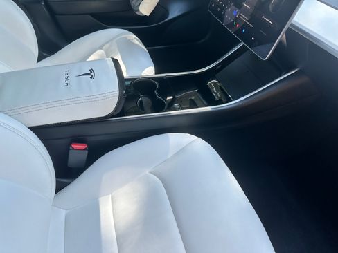 Used 2020 Tesla Model 3 Performance AWD/4WD image 9