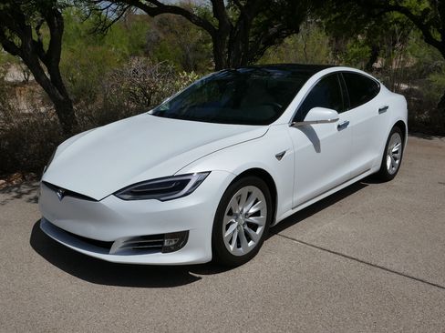 Used 2018 Tesla Model S 75D AWD/4WD image 1
