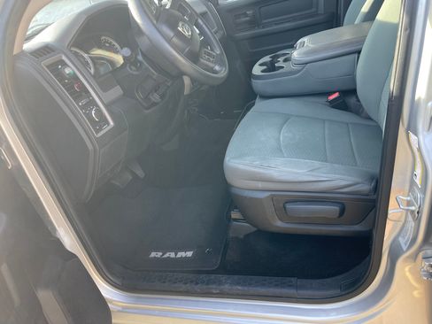 Used 2015 RAM 2500 Tradesman w/ Chrome Appearance Group image 10