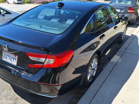 Used 2018 Honda Accord LX image 6
