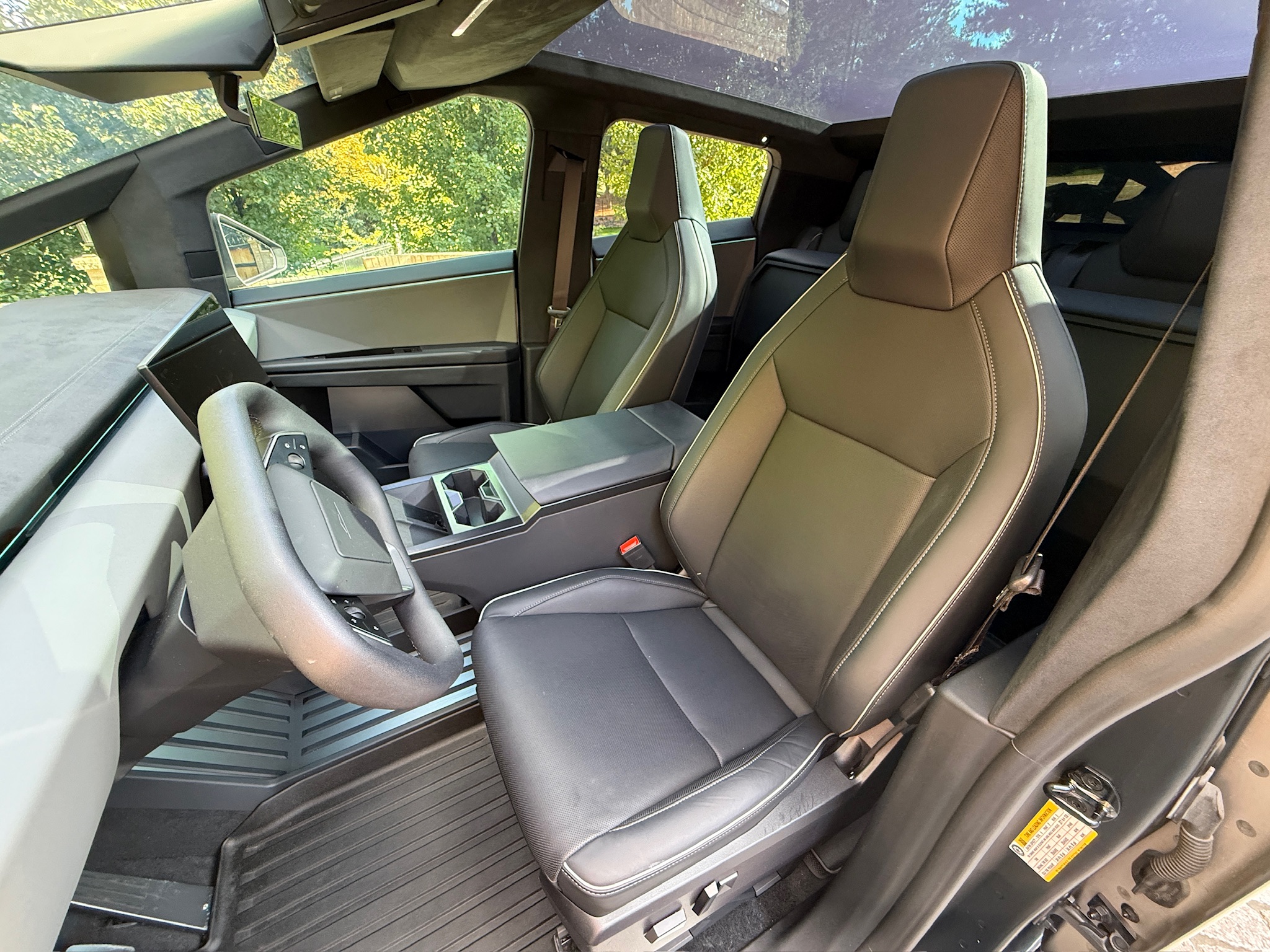 Used 2024 Tesla Cybertruck Cyberbeast AWD/4WD image 23