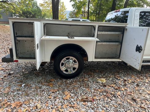 Used 2019 RAM 3500 Tradesman w/ Chrome Appearance Group image 19
